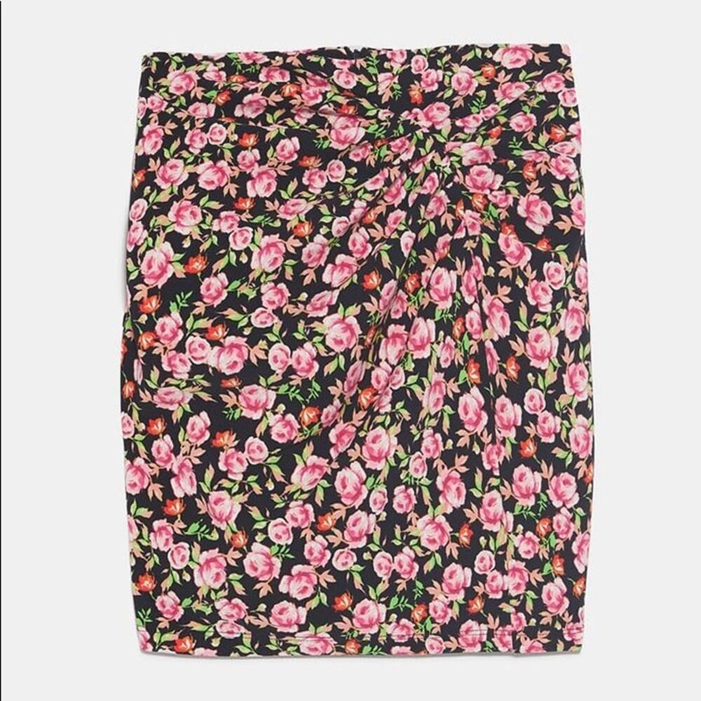 NWT Zara Floral Print‎ Ruched Mini Skirt